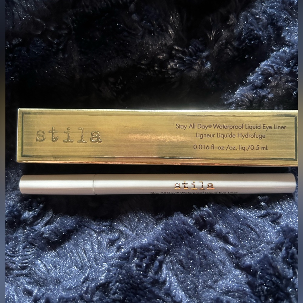 Stila Stay All Day Waterproof Liquid Eyeliner – Snow (White) NEW